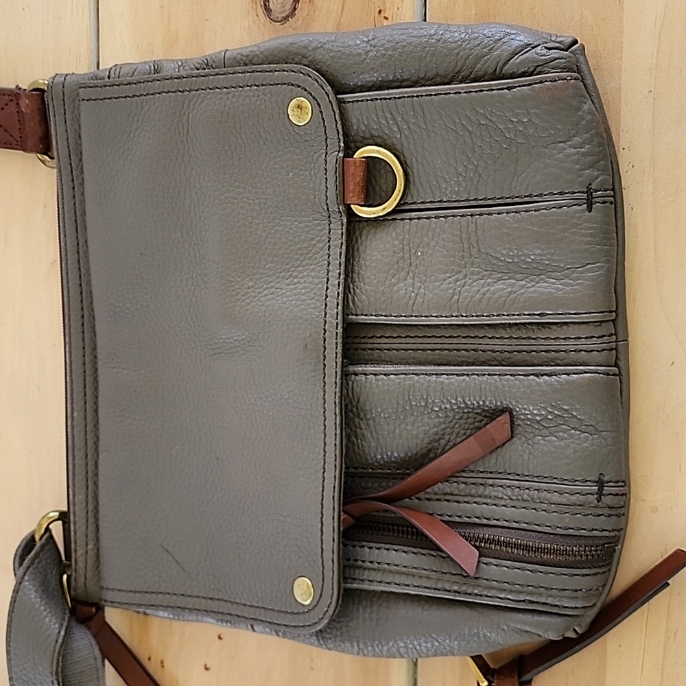 Fossil Morgan Pebbled Leather Traveler Crossbody Bag Purse Satchel Grey Green - Picture 2 of 12